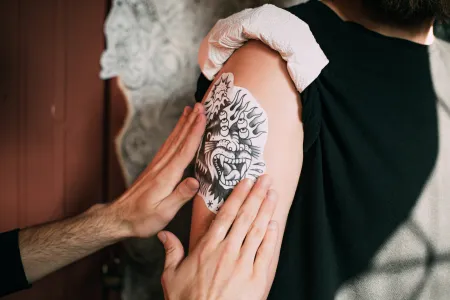 Irezumi & a kultúra kódja: Etika, stílus meg a melók a japán tetoválásban